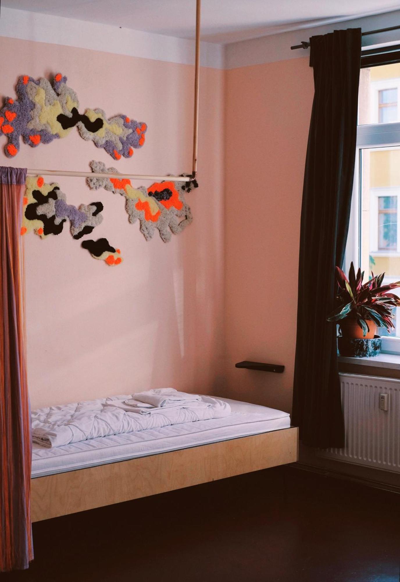 Hostel & Garten Eden لبسيا المظهر الخارجي الصورة