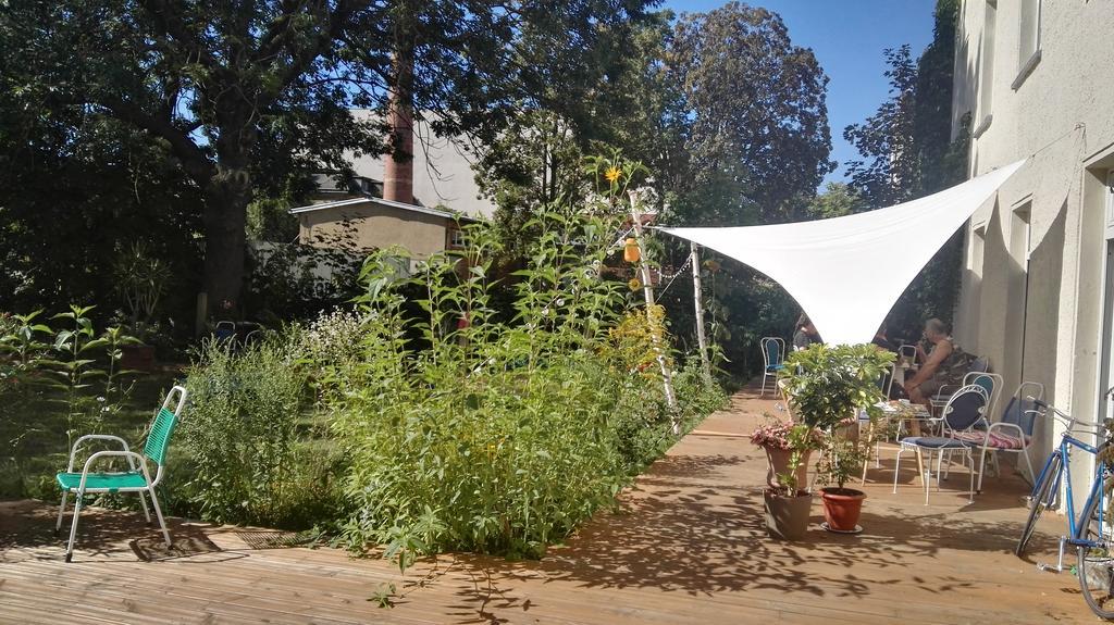Hostel & Garten Eden لبسيا المظهر الخارجي الصورة