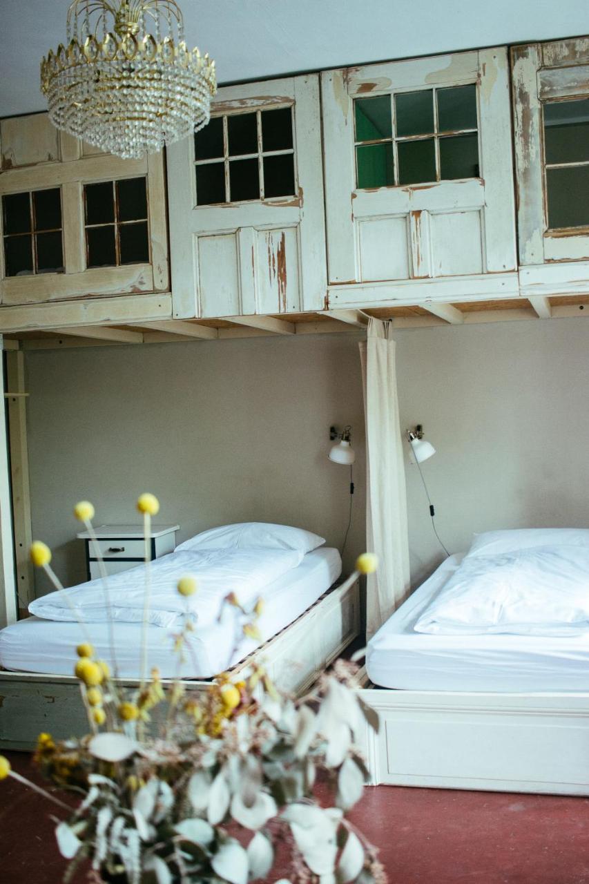 Hostel & Garten Eden لبسيا المظهر الخارجي الصورة