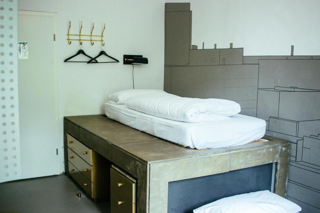 Hostel & Garten Eden لبسيا المظهر الخارجي الصورة