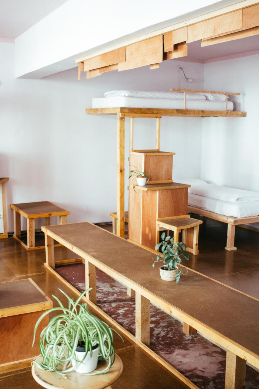 Hostel & Garten Eden لبسيا المظهر الخارجي الصورة